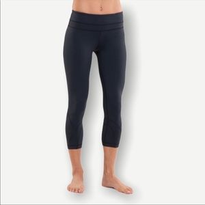 Lululemon run inspire crops